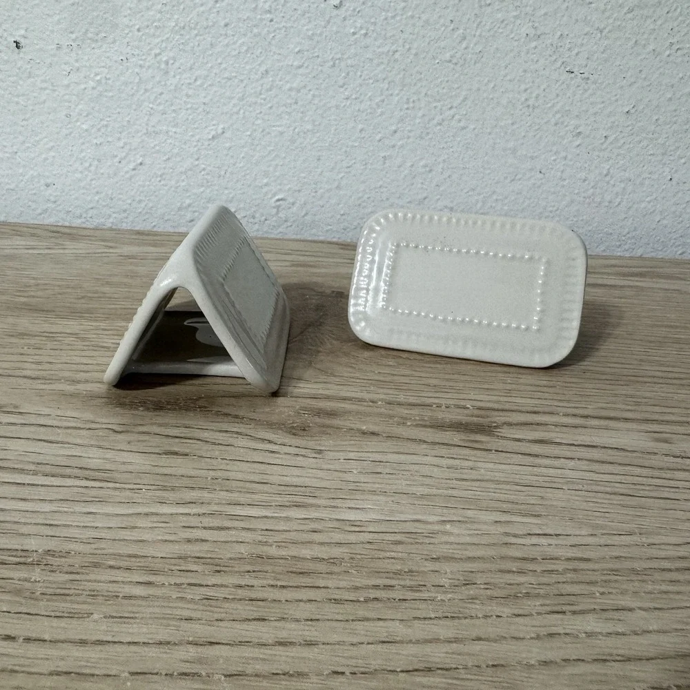 Hearth & Hand Placecard Holders Ceramic Triangle Dry Erase Name Plates Set of 2‎